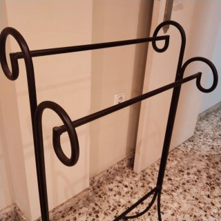 Toallero de hierro forjado negro