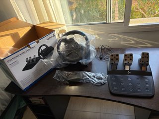 Volante Logitech G924 + Pedales PS4/PS5