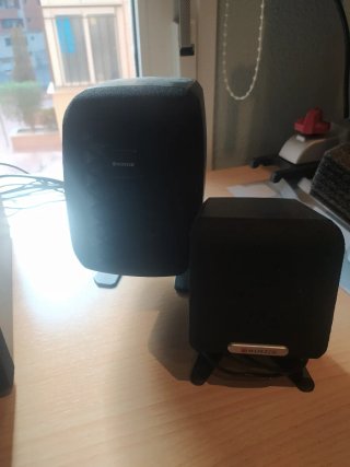 Amplificador y Altavoces PC Negros  Woxter