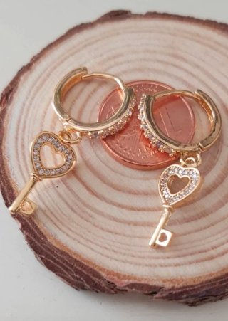 Pendientes con colgante de llave