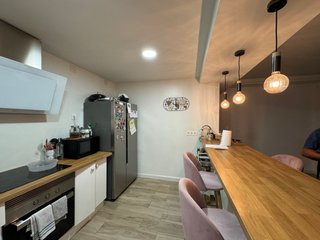 Cocina Completa blanca y madera