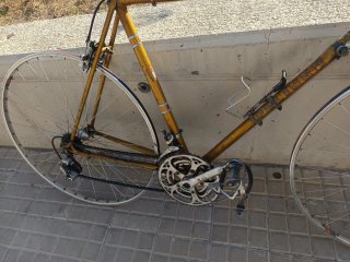 Bicicleta carretera antigua Peliser