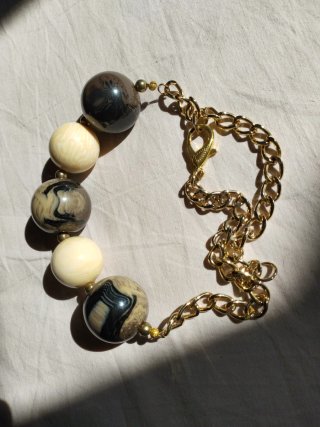 Collana con 5 sfere e catena dorata