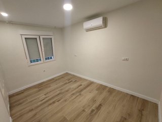 Piso en alquiler en Los Cármenes en Madrid