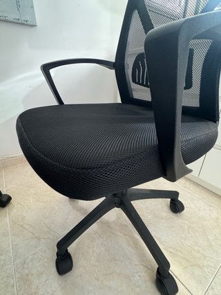 Silla de oficina ergonómica negra