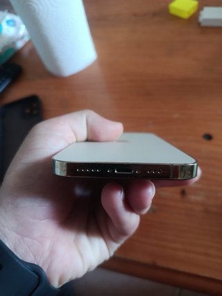 iPhone 12 Pro dorado(NEGOCIABLE)