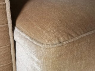 Sofá Clásico 3 Plazas Beige Terciopelo