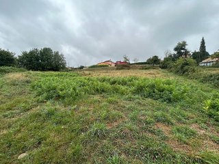 Terreno en venta en Parroquias de Oviedo en Oviedo