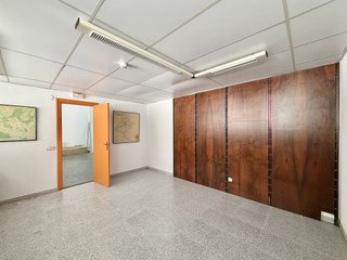 Local comercial en venta en Ermitagaña - Mendebaldea en Pamplona