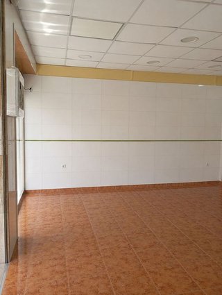 Local comercial en venta en Gavarra en Cornellà de Llobregat