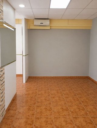 Local comercial en venta en Gavarra en Cornellà de Llobregat
