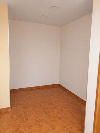 Local comercial en venta en Gavarra en Cornellà de Llobregat