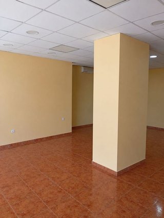 Local comercial en venta en Gavarra en Cornellà de Llobregat