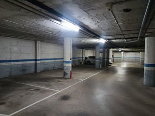Garaje en venta en Eixample Sud – Migdia en Girona