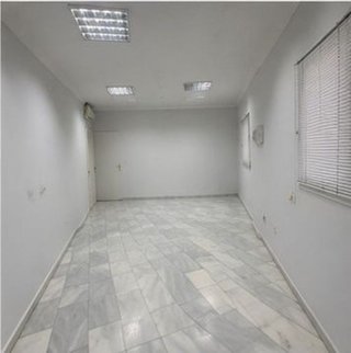 Local comercial en alquiler en El Bajondillo en Torremolinos