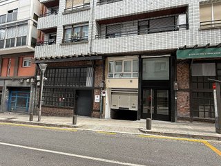 Garaje en venta en Barrio de Uribarri en Bilbao