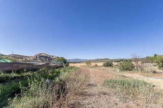 Terreno en venta en Pinos Puente