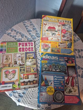 3 revistas punto de cruz