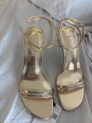 Sandalias tacón MNG doradas