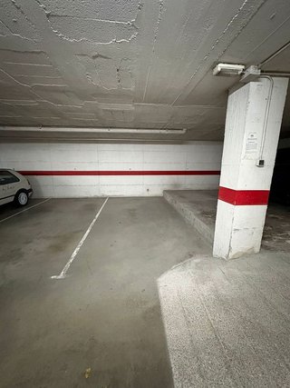 Garaje en alquiler en Eixample Sud – Migdia en Girona