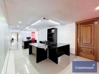 Oficina en venta en Mercado en Alicante