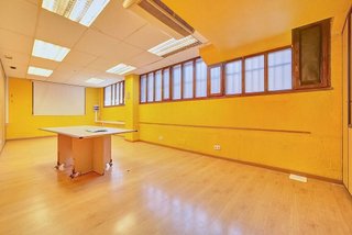 Local comercial en venta en Azpilagaña en Pamplona