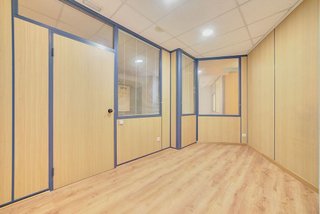Local comercial en venta en Azpilagaña en Pamplona
