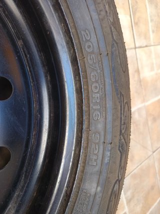 Rueda de repuesto Nissan Primera