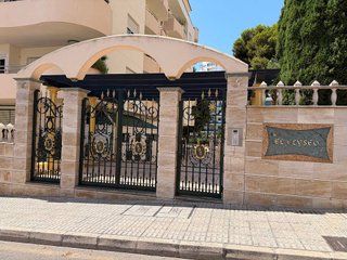 Piso en alquiler en Puerto Marina en Benalmádena