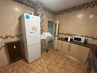 Piso en alquiler en Hospital - Parque sur en Albacete