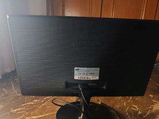 Monitor Samsung LS22D300 HDMI