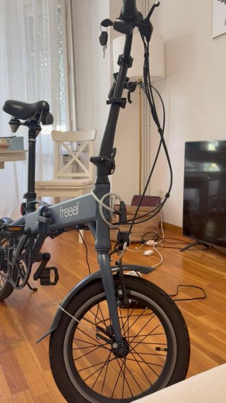 Bicicleta eléctrica plegable