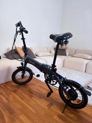 Bicicleta eléctrica plegable