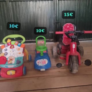 Coche correpasillos,triciclo ferrar y andador bebé
