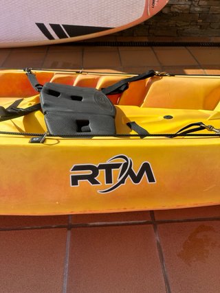 Kayak 3 plazas rojo y amarillo