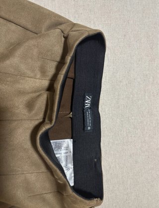 Pantalón Zara efecto ante marrón