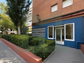 Local comercial en alquiler en Aluche en Madrid