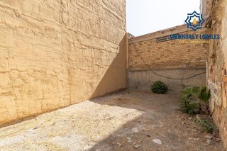 Terreno en venta en Barrio de Zaidín en Granada
