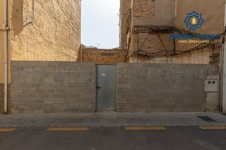 Terreno en venta en Barrio de Zaidín en Granada