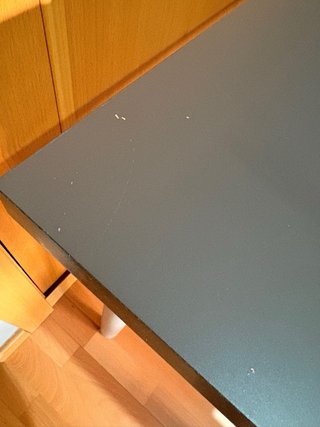 Mesa de escritorio Ikea gris