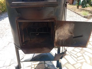 Horno de leña portátil metálico