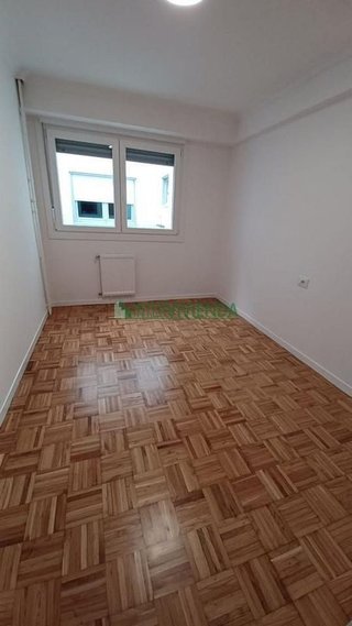Piso en alquiler en O Berbés - Peniche en Vigo