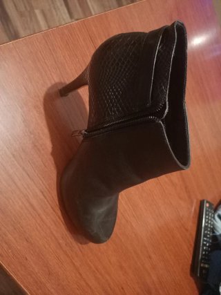 Botines de tacón negros