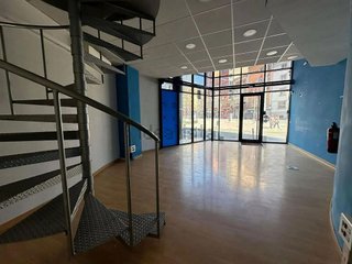 Local comercial en alquiler en Instituts - Universitat en Lleida