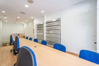Local comercial en venta en Almagro en Madrid