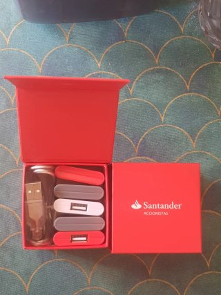 Regleta alargadera USB con varios puertos.