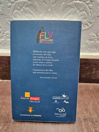 Libro. La noche de los pavos reales