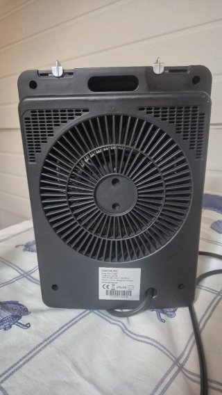 Cecotec calefactor 2000W.