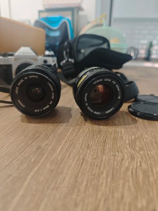 Canon AE-1 Program + objetivo + accesorios