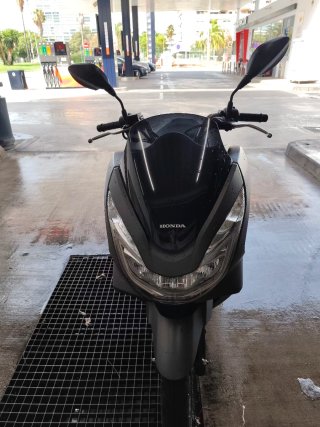 Honda PCX 125 Scooter